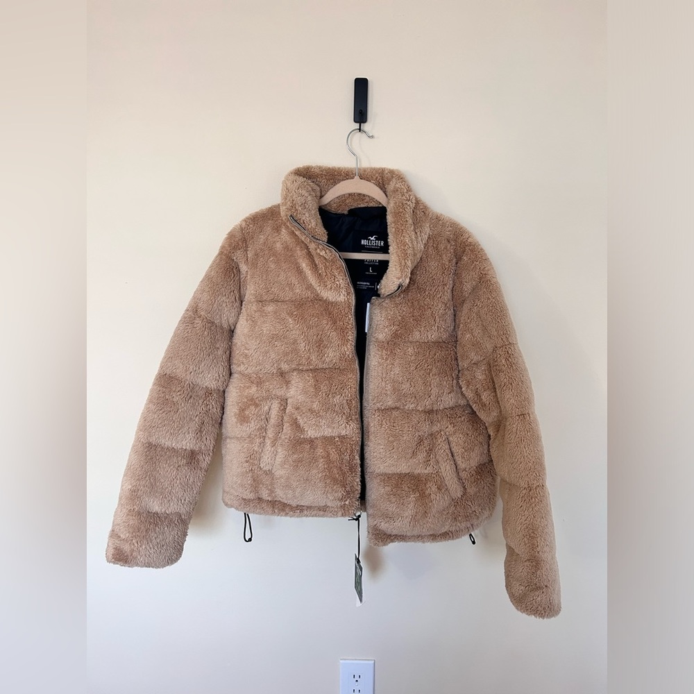 HOLLISTER PUFFER NWT